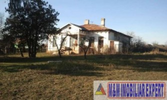 conac-boieresc-de-vanzare-6-camere-teren-6500-mp-la-47-km-de-iasi-1