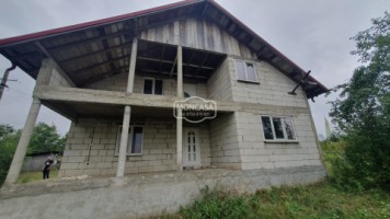 casa-pm-la-rosu-in-sat-cernesti-com-todireni-teren-2200-mp