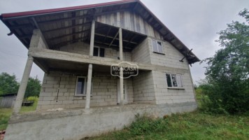 casa-pm-la-rosu-in-sat-cernesti-com-todireni-teren-2200-mp-2