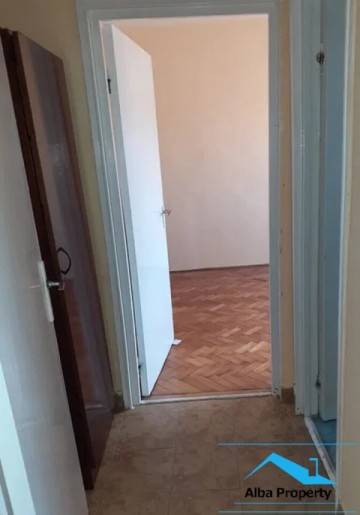 apartament-2-camere-zona-cetate-3