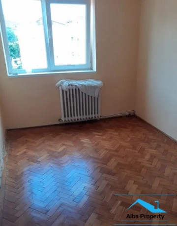 apartament-2-camere-zona-cetate-1