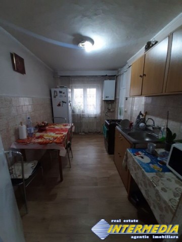 apartament-2-camere-decomandat-de-vanzare-etaj-1-zona-sub-stadion-1