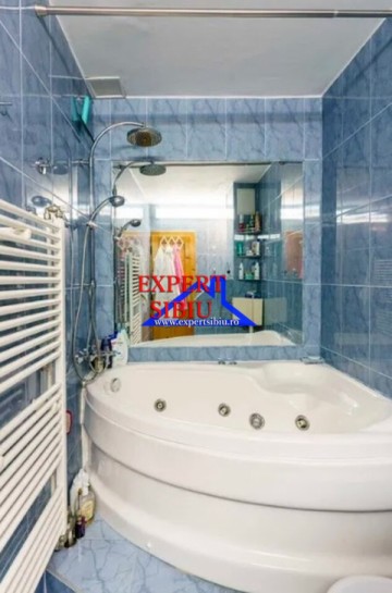 inchiriez-apartament-3-camere-decomandatrenovat-zona-terezian-6