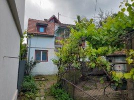 casa-zona-garii-strada-linistita