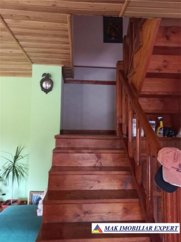 vila-7-camere-teren-700-mp-de-vanzare-in-rucar-arges-16