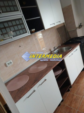 apartament-2-camere-decomandat-de-vanzare-in-alba-iulia-zona-cetate-balcon-mare-2