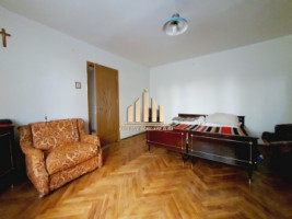 apartament-cu-1-camera-de-vanzare-cetate-zona-buna-3