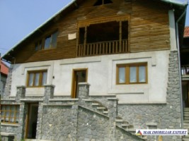 vila-7-camere-teren-1800-mp-de-vanzare-in-valeni-dambovita