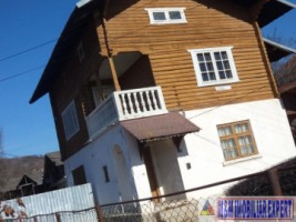 vila-4-camere-teren-869-mp-de-vanzare-in-malul-cu-flori-dambovita-ideala-pentru-familie-3