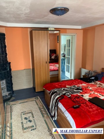 casa-7-camere-2-corpuri-teren-1300-mp-de-vanzare-in-pucheni-dambovita-9