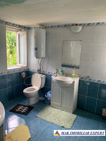 casa-7-camere-2-corpuri-teren-1300-mp-de-vanzare-in-pucheni-dambovita-12