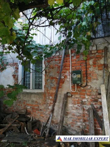 casa-3-camere-cu-teren-de-208-mp-voinesti-leresti-arges-potrivita-pentru-resedinta-permanenta-4