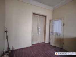apartament-2-camere-la-casa-de-inchiriat-de-renovat-in-centru-campulung-muscel-arges-5