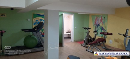 complex-vila-stil-cu-23-camere-si-teren-de-1100-mp-de-vanzare-in-centru-campulung-muscel-arges-18