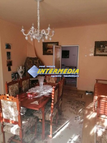 casa-de-vanzare-in-alba-iulia-centru-cu-4-camere-teren-aferent-1000-mp-5