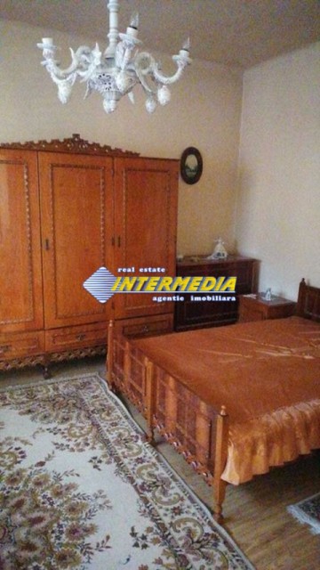 casa-de-vanzare-in-alba-iulia-centru-cu-4-camere-teren-aferent-1000-mp-6
