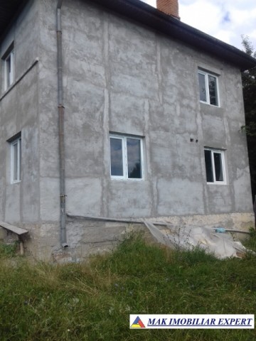 urgent-vand-casa-musceleana-cu-4-camere-si-teren-de-2980-mp-matau-arges-3