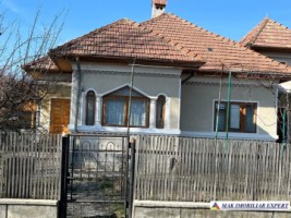 casa-5-camere-cu-teren-600-mp-de-vanzare-in-campulung-muscel-central-arges-1