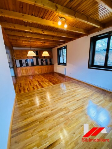 casa-tip-duplex-3-camere-cu-gradina-de-inchiriat-in-sibiu-zona-centrala-3