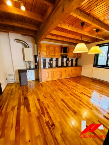 casa-tip-duplex-3-camere-cu-gradina-de-inchiriat-in-sibiu-zona-centrala-4