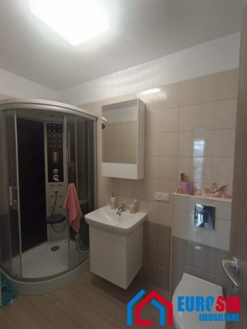 apartament-cu-3-camere-de-inchiriat-in-sibiu-zona-turnisor-12