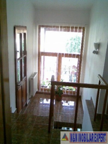 vila-de-vanzare-in-centru-campulung-muscel-arges-5-camere-stil-elegant-teren-235-mp-33