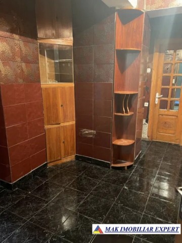 inchiriat-ian-2027-apartament-2-camere-cf-1-et-34-campulung-6