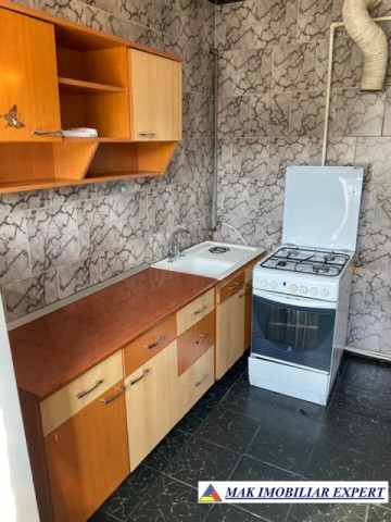 inchiriat-ian-2027-apartament-2-camere-cf-1-et-34-campulung-10