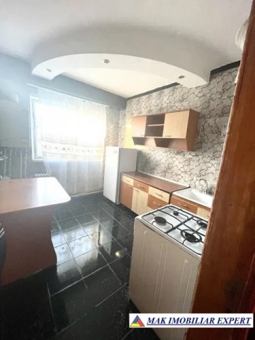 inchiriat-ian-2027-apartament-2-camere-cf-1-et-34-campulung-11