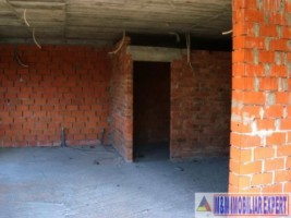 vila-la-rosupensiune-12-camere-cu-teren-4500-mp-in-valea-mare-pravat-arges-8