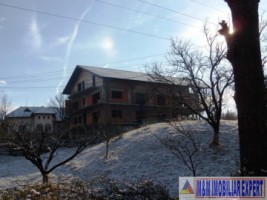 vila-la-rosupensiune-12-camere-cu-teren-4500-mp-in-valea-mare-pravat-arges-12