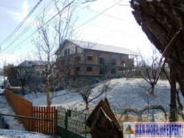 vila-la-rosupensiune-12-camere-cu-teren-4500-mp-in-valea-mare-pravat-arges-13
