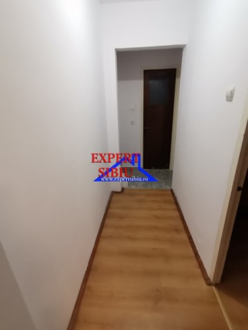inchiriez-apartament-3-camere-partial-mobilat-zona-mihai-viteazul-9