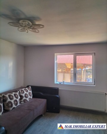 vila-cu-5-camere-cu-teren-de-400-mp-titesti-arges-1