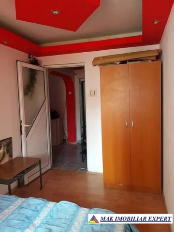 gasca-zurli-apartament-3-camere-cf-3-et-24-campulung-2