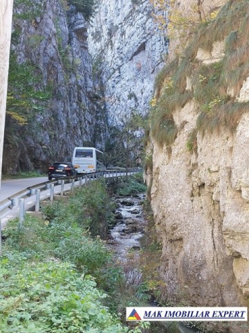 vila-11-camere-cu-teren-575-mp-de-vanzare-in-zona-pestera-dambovicioara-arges-ideala-pentru-investitie-turistica-11
