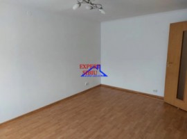 vand-garsoniera-situata-la-parterrenovatazona-valea-aurie-1