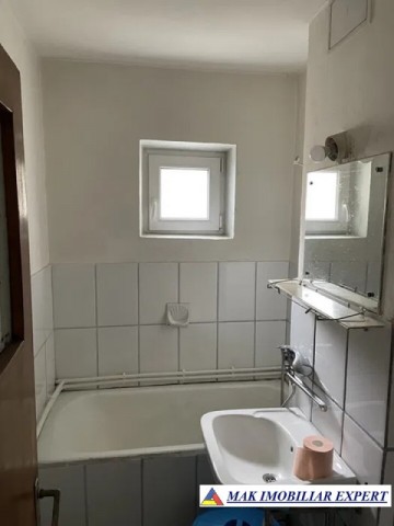 octombrie-2025-apartament-2-camere-de-inchiriat-confort-1-etaj-24-flamanda-campulung-muscel-arges-4