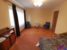 inchiriez-apartament-2-camere-decomandat-zona-centrala-1
