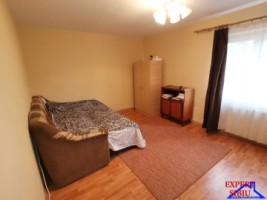 inchiriez-apartament-2-camere-decomandat-zona-centrala-3
