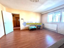 ocazie-vanzare-apartament-cu-2-camere-alba-iulia-zona-cetate-closca-2