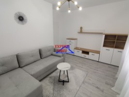 inchiriez-apartament-2-camere-decomandatrenovatzona-calea-cisnadiei-3