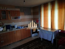 vand-casa-in-paclisa