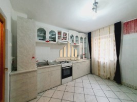 apartament-cu-5-camere-decomandate-etajul-1-cetate-2