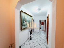 apartament-cu-5-camere-decomandate-etajul-1-cetate-3