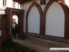 spatiu-comercial-locuinta-e-vila-7-camere-centru-campulung-muscel-arges-3