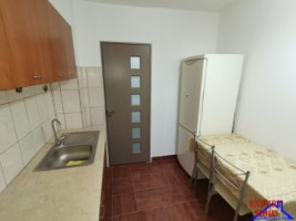 inchiriez-apartament-2-camere-decomandatrenovat-zona-centrala-3
