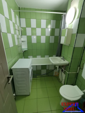 inchiriez-apartament-2-camere-decomandatrenovat-zona-centrala-7