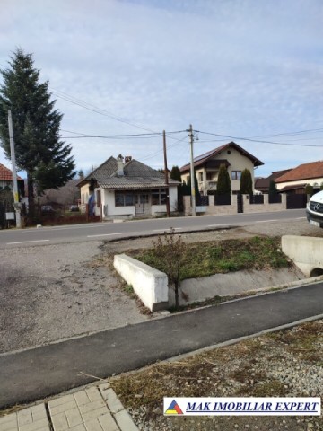 casa-6-camere-teren-4000-mp-de-vanzare-in-schitu-golesti-arges-5
