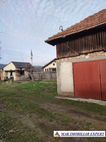 casa-6-camere-teren-4000-mp-de-vanzare-in-schitu-golesti-arges-10